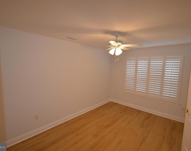 20327 Mallory Court - Photo Thumbnail 6