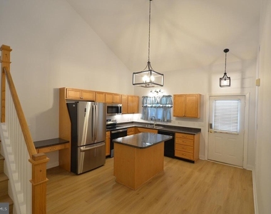 20327 Mallory Court - Photo Thumbnail 4