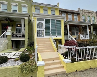 539 24th Street Ne - Photo Thumbnail 1