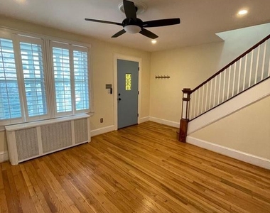 539 24th Street Ne - Photo Thumbnail 8
