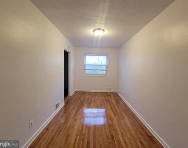 147 Mississippi Avenue Se - Photo Thumbnail 2