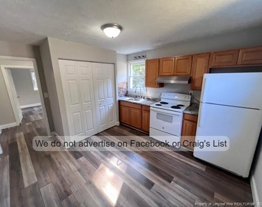 4252 Deadwyler Drive - Photo Thumbnail 2
