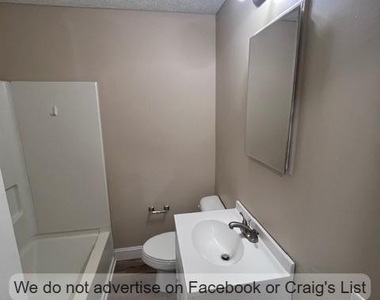 4252 Deadwyler Drive - Photo Thumbnail 4
