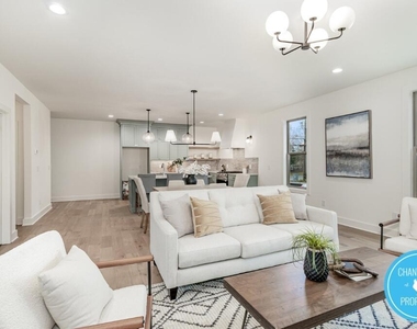 2307 Broad Street - Photo Thumbnail 9