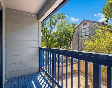 3104 Cedar St - Photo Thumbnail 9