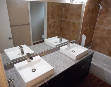 3104 Cedar St - Photo Thumbnail 5