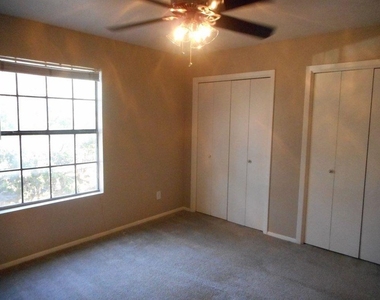 3104 Cedar St - Photo Thumbnail 7