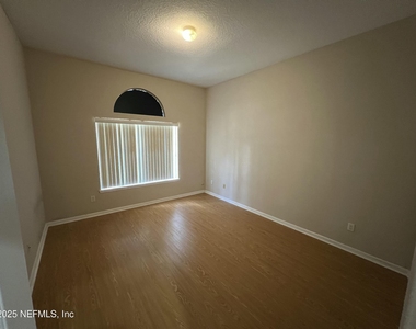 14561 Starbuck Springs Way - Photo Thumbnail 11