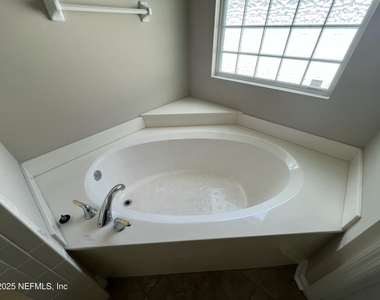 14561 Starbuck Springs Way - Photo Thumbnail 10