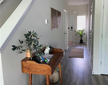 115 Buckingham Lane - Photo Thumbnail 3