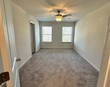 115 Buckingham Lane - Photo Thumbnail 13