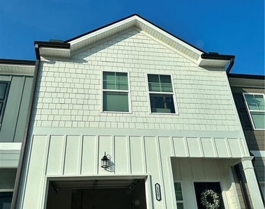 115 Buckingham Lane - Photo Thumbnail 12