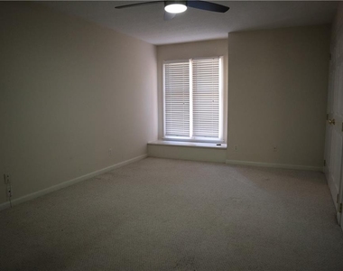 1103 Garden Court - Photo Thumbnail 9