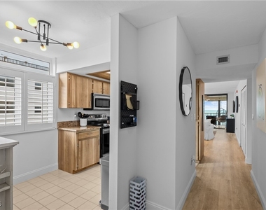 9415 Gulf Shore Drive - Photo Thumbnail 6