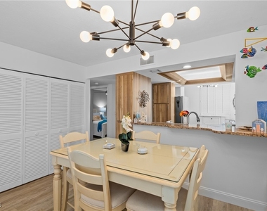 9415 Gulf Shore Drive - Photo Thumbnail 8