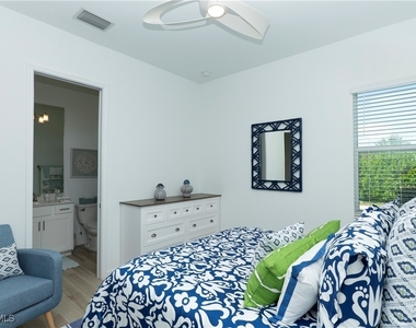 6075 Artisan Court - Photo Thumbnail 24