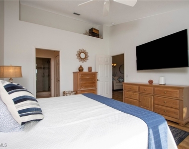 5937 Sand Wedge Lane - Photo Thumbnail 8