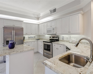 450 Bayfront Place - Photo Thumbnail 10