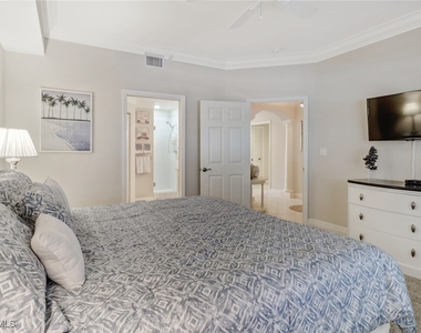 450 Bayfront Place - Photo Thumbnail 16