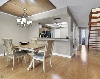 800 Meadowland Drive - Photo Thumbnail 6