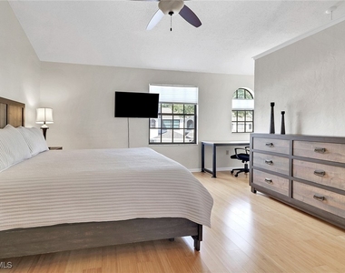800 Meadowland Drive - Photo Thumbnail 13