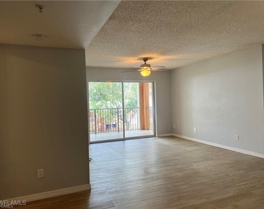 1210 Wildwood Lakes Boulevard - Photo Thumbnail 1