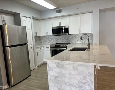 1210 Wildwood Lakes Boulevard - Photo Thumbnail 4