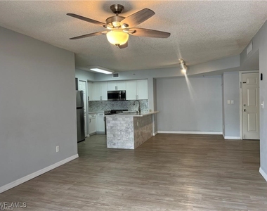 1210 Wildwood Lakes Boulevard - Photo Thumbnail 2