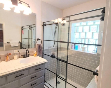 1427 Munger Street - Photo Thumbnail 16