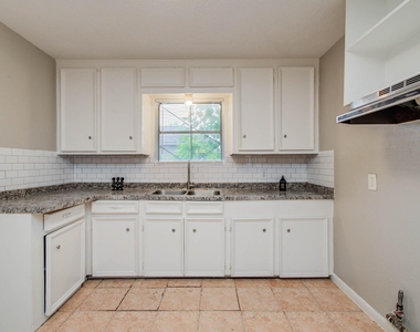 3620 Easy Street - Photo Thumbnail 4