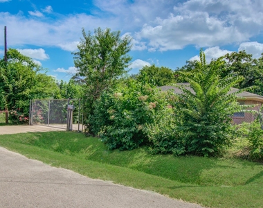 3620 Easy Street - Photo Thumbnail 9