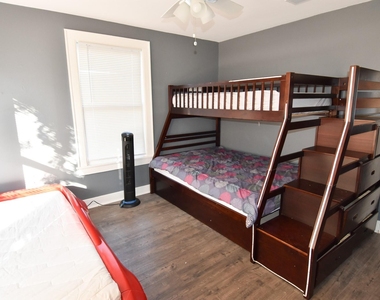 807 7th Street - Photo Thumbnail 12