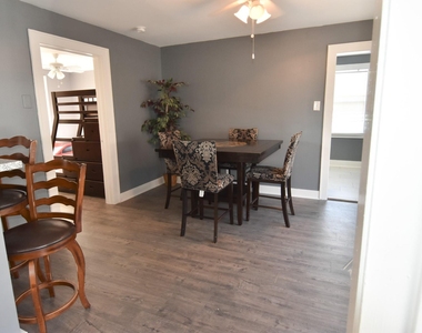 807 7th Street - Photo Thumbnail 8