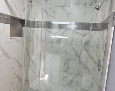 807 7th Street - Photo Thumbnail 9