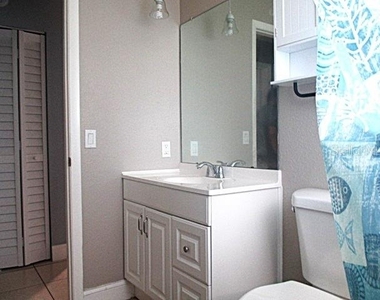12932 81st Avenue - Photo Thumbnail 20