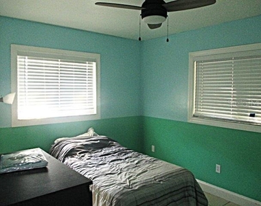 12932 81st Avenue - Photo Thumbnail 21