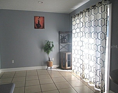 12932 81st Avenue - Photo Thumbnail 6