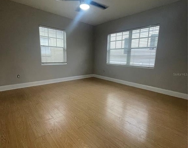 727 1/2 Edgewater Drive - Photo Thumbnail 10