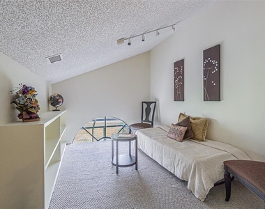 5427 Villa D'este Court - Photo Thumbnail 26