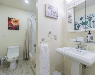 5427 Villa D'este Court - Photo Thumbnail 23