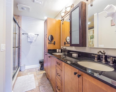 5427 Villa D'este Court - Photo Thumbnail 19