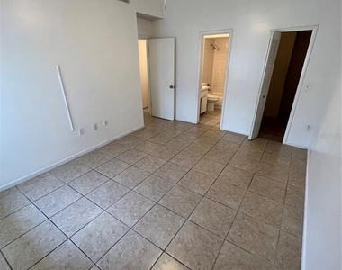 5226 Via Hacienda Circle - Photo Thumbnail 13