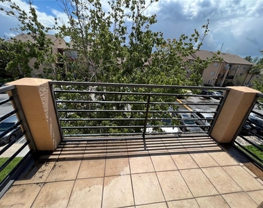 5226 Via Hacienda Circle - Photo Thumbnail 5