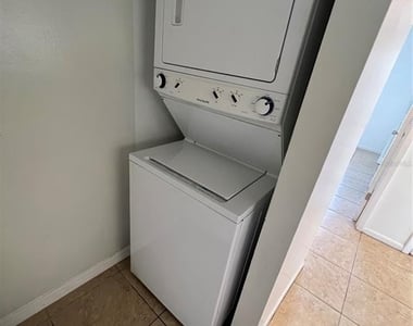 5226 Via Hacienda Circle - Photo Thumbnail 7