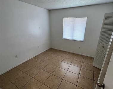 5226 Via Hacienda Circle - Photo Thumbnail 9