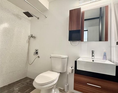 1510 Ashford Avenue - Photo Thumbnail 19