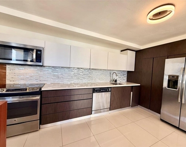 1510 Ashford Avenue - Photo Thumbnail 15