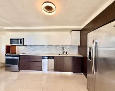 1510 Ashford Avenue - Photo Thumbnail 10