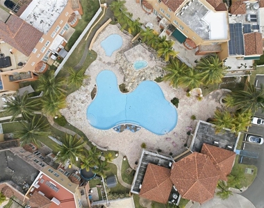 B7 Brighton Country Club - Photo Thumbnail 24