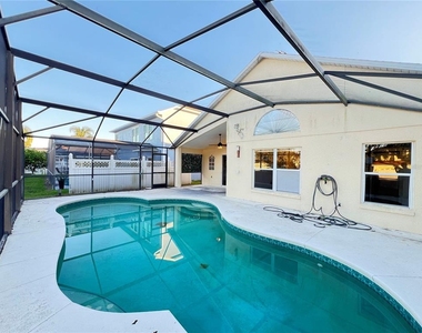 2859 Blooming Alamanda Loop - Photo Thumbnail 2
